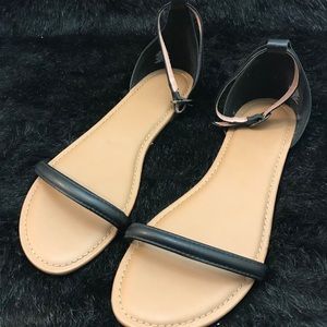 3/$25 Old Navy Minimalist Flat Sandals Size 9